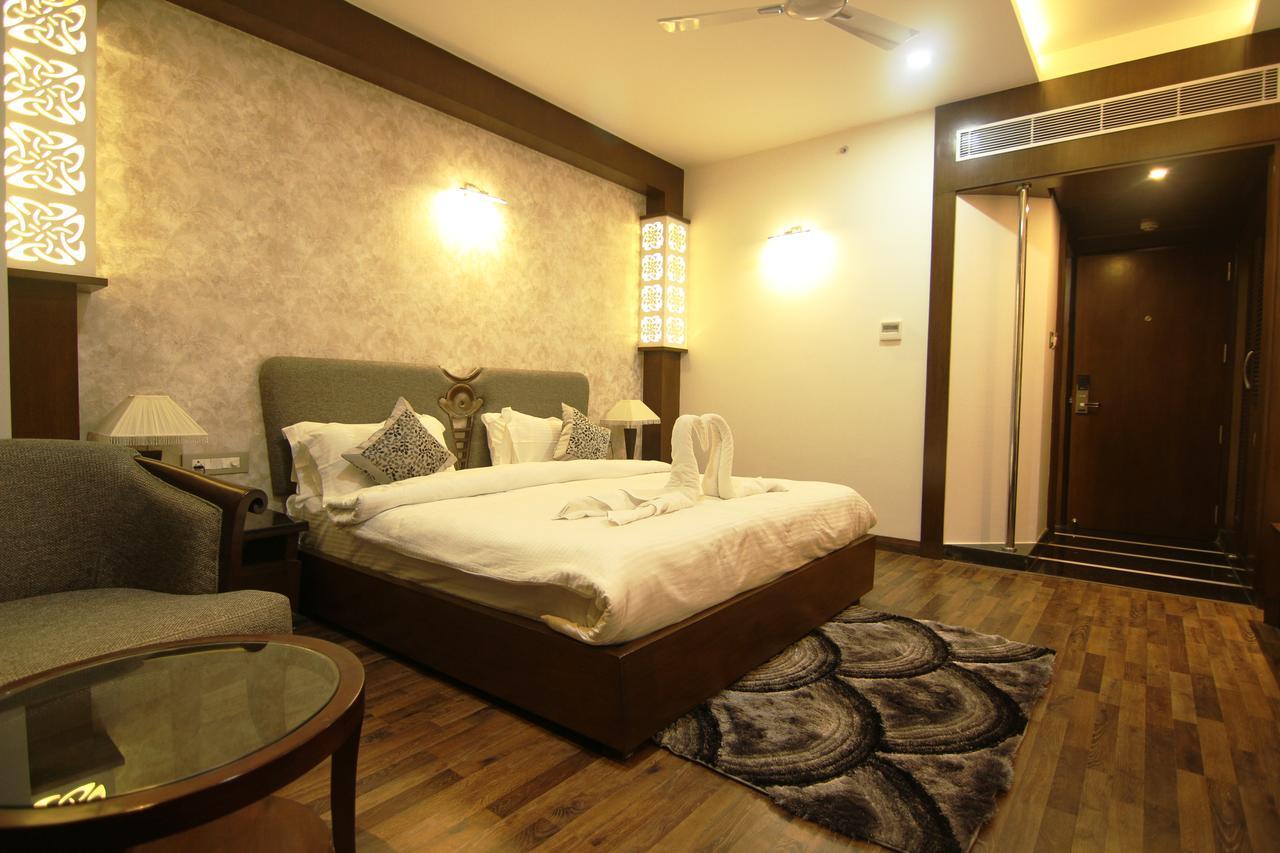 Costa River 4*